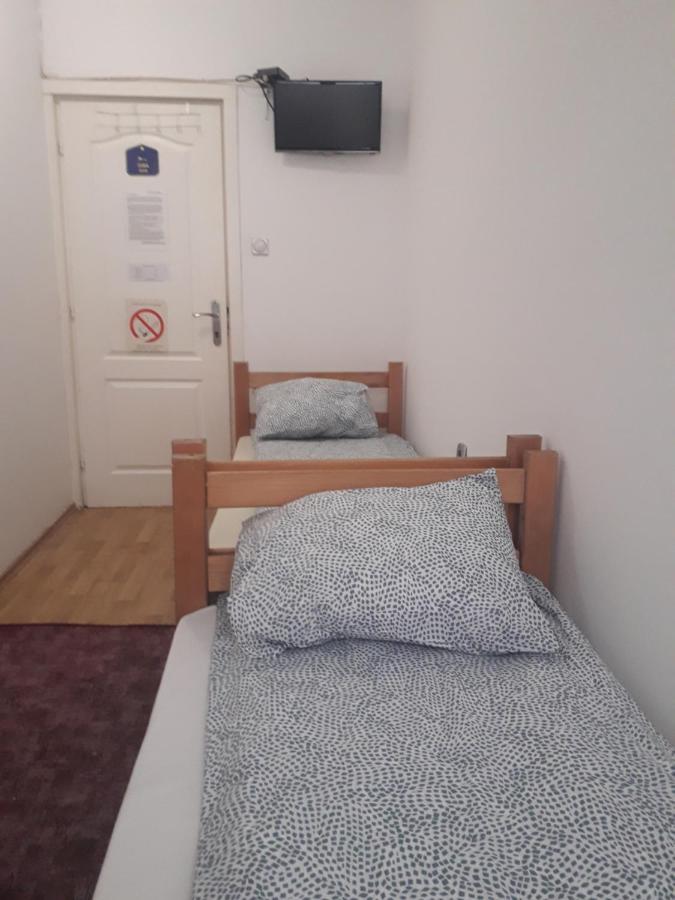 Jasmin Hostel Belgrade Luaran gambar