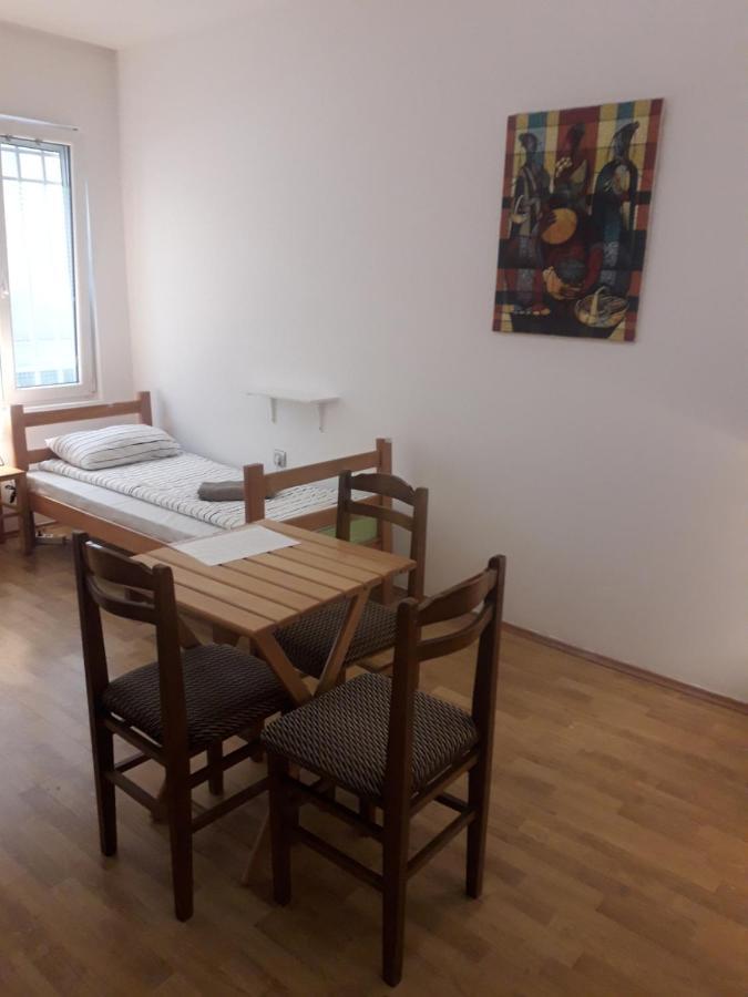 Jasmin Hotel Belgrade Luaran gambar