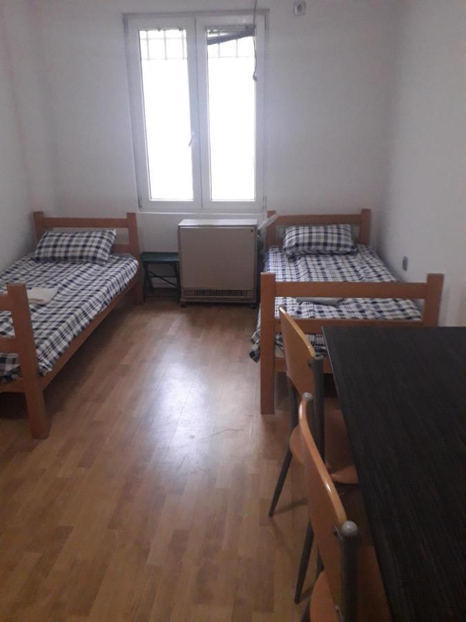 Jasmin Hostel Belgrade Luaran gambar